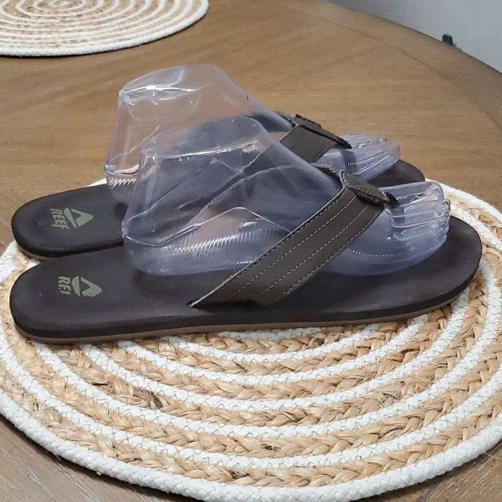 Reef Men’s Size 13, Reef Brown Flip Flops, With Bottle Opener